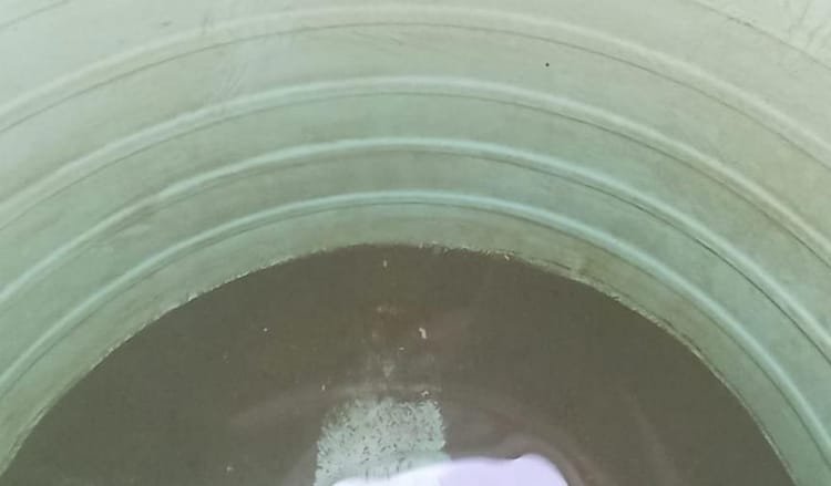 agra:-दो-साल-से-बंद-आयुष्मान-आरोग्य-मंदिर,-फ्लोराइड-युक्त-पानी-पीने-को-मजबूर-ग्रामीण