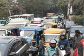 lucknow-news:-जाम-लगने-पर-तीन-दरोगा-लाइन-हाजिर,-हजरतगंज-में-अब-नहीं-चलेंगे-ई-रिक्शा;-टीआई-पर-भी-होगी-कार्रवाई