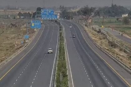 up:-यमुना-एक्सप्रेस-वे-में-गई-जिन-किसानों-की-जमीन,-उन्हें-मिलेगा-64.7-प्रतिशत-अतिरिक्त-मुआवजा