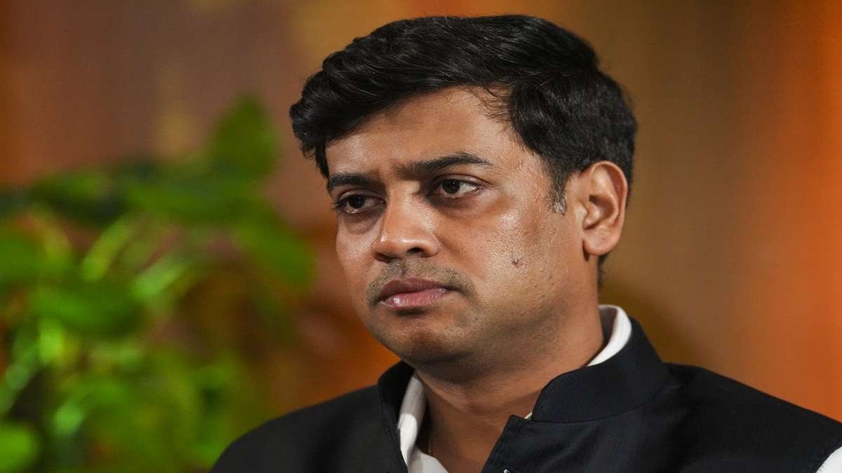 ‘शिवसेना-की-पीठ-में-छुरा-घोंपने-जैसा’,-bjp-कांग्रेस-के-गठबंधन-से-सब-हैरान,-एकनाथ-शिंदे-के-बेटे-का-रिएक्शन-पढ़िए