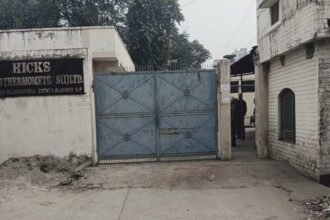 raid:-हिक्स-थर्मामीटर-लिमिटेड-के-ठिकानों-पर-चौथे-दिन-भी-छापा-जारी,-नौकरों-तक-के-मोबाइल-किए-गए-जब्त