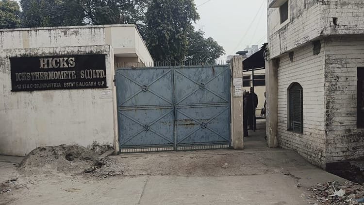 raid:-हिक्स-थर्मामीटर-लिमिटेड-के-ठिकानों-पर-चौथे-दिन-भी-छापा-जारी,-नौकरों-तक-के-मोबाइल-किए-गए-जब्त