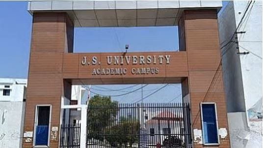 up:-जेएस-यूनिवर्सिटी-के-छात्र-परेशान-न-हों.डिप्टी-रजिस्ट्रार-का-आया-पहला-बयान,-उन्होंने-दी-राहत-देने-वाली-खबर