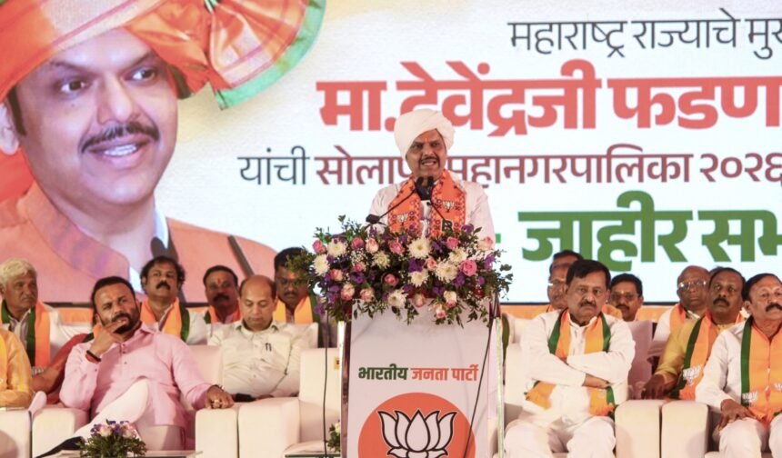 महायुति-के-घोषणापत्र-में-महिलाओं-पर-जोर,-जानिए-देवेंद्र-फडणवीस,-एकनाथ-शिंदे-और-मिलिंद-देवरा-ने-क्या-कहा?