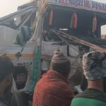 mainupri:-ट्रक-और-डंपर-की-भिड़ंत,-आधा-घंटे-तक-केबिन-में-फंसा-रहा-चालक;-कटर-मशीन-से-किया-रेस्क्यू