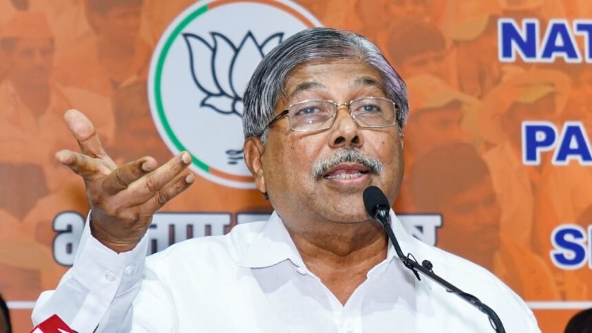 मुंबई-और-पुणे-में-बीजेपी-कितनी-सीटें-जीत-रही?-चंद्रकांत-पाटिल-का-दावा-नोट-कर-लीजिए