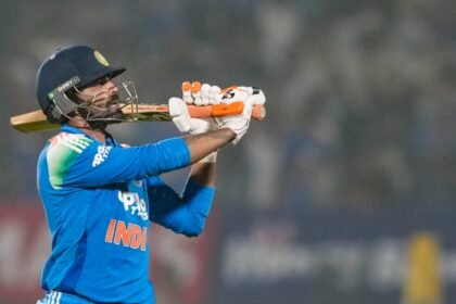 वनडे-में-6-साल-पहले-लगाया-था-अर्धशतक,-फिर-भी-टीम-इंडिया-में-खेल-रहा-है-ये-खिलाड़ी