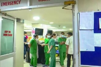 up-news:-15-साल-सेवा-के-बाद-बेरोजगार-हुए-आउटसोर्स-कर्मी,-अपर-मुख्य-सचिव-से-लगाई-न्याय-की-गुहार