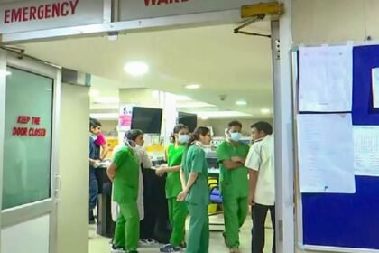 up-news:-15-साल-सेवा-के-बाद-बेरोजगार-हुए-आउटसोर्स-कर्मी,-अपर-मुख्य-सचिव-से-लगाई-न्याय-की-गुहार