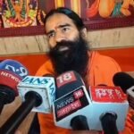 ayodhya:-संगम-स्नान-के-बाद-रामनगरी-पहुंचे-बाबा-रामदेव,-अविमुक्तेश्वरानंद-को-नसीहत…-सनातन-पर-दिया-ये-संदेश