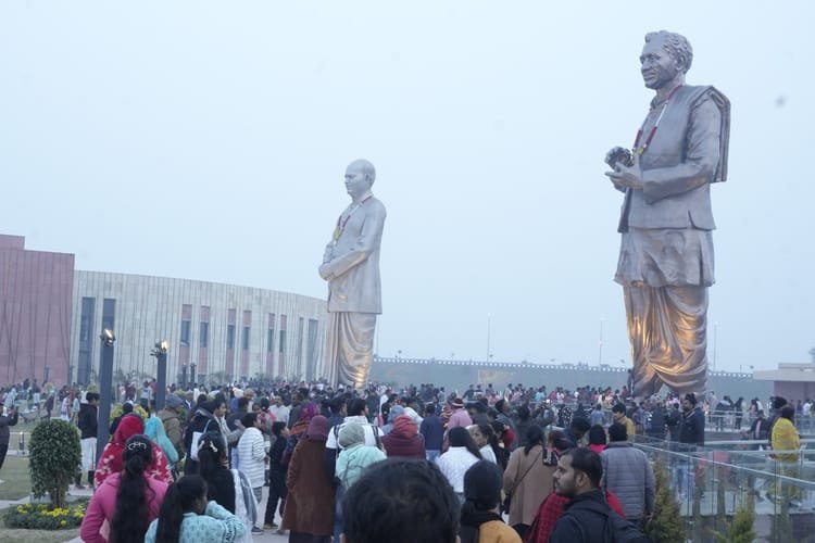 up:-यूपी-दिवस-के-आयोजन-आज-से,-तीन-दिनों-तक-पूरी-तरह-से-निशुल्क-रहेगा-राष्ट्र-प्रेरणा-स्थल;-26-को-भी-रहेगा-फ्री