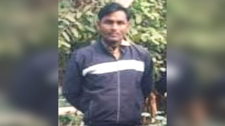 bareilly-news:-किसान-से-1.70-लाख-रुपये-की-रिश्वत-लेने-का-आरोपी-लेखपाल-निलंबित,-डीएम-के-आदेश-पर-हुई-कार्रवाई