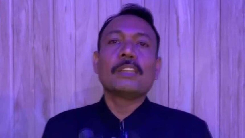 अलंकार-अग्निहोत्री-प्रोफाइल:-10-साल-की-उम्र-में-पिता-को-खोया,-iit-से-की-पढ़ाई,-पहले-प्रयास-में-बने-sdm