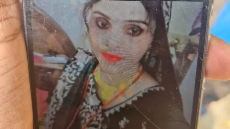 up:-ननदोई-ने-बनाया-नग्न-वीडियो,-ब्लैकमेल-किया;-विवाहिता-ने-दी-जान;-नाबालिग-बेटों-ने-फंदा-काटकर-मां-को-उतारा