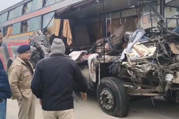 राजस्थान-में-बड़ा-हादसा:-ट्रेलर-में-घुसी-स्लीपर-बस,-4-लोगों-की-दर्दनाक-मौत,-5-घायल