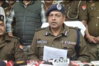 up:-गुंडे-बदमाश-परेशान-करें-तो-दहशत-में-न-आएं,-पुलिस-ने-जारी-किया-ये-हेल्पलाइन-नंबर;-नोट-करके-रख-लें