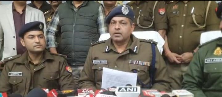 up:-गुंडे-बदमाश-परेशान-करें-तो-दहशत-में-न-आएं,-पुलिस-ने-जारी-किया-ये-हेल्पलाइन-नंबर;-नोट-करके-रख-लें