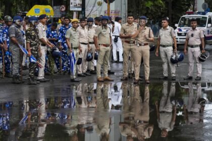 कोलकाता-में-दो-गुटों-के-बीच-झड़प-में-बरसाए-गए-बम,-खूब-चली-गोलियां;-10-लोग-गिरफ्तार