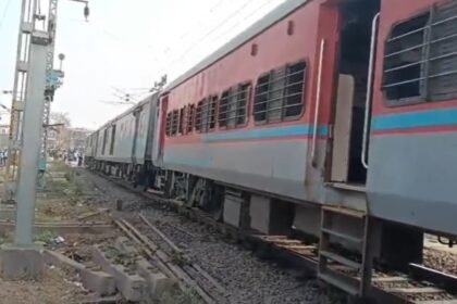 train-accident:-जाजपुर-में-चेन्नई-सेंट्रल-एक्सप्रेस-ट्रेन-हुई-डिरेल,-तीन-कोच-पटरी-से-उतरे,-मचा-हड़कंप
