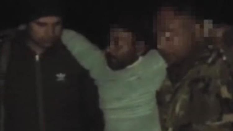 budaun-news:-पुलिस-मुठभेड़-में-शातिर-बदमाश-गिरफ्तार,-पैर-में-गोली-लगने-से-घायल;-कार-और-तमंचा-बरामद