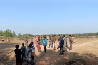 झारखंड-के-कोडरमा-में-एक-साथ-10-बच्चे-लापता,-मचा-हड़कंप,-पीड़ित-परिवारों-से-मिले-डीएसपी