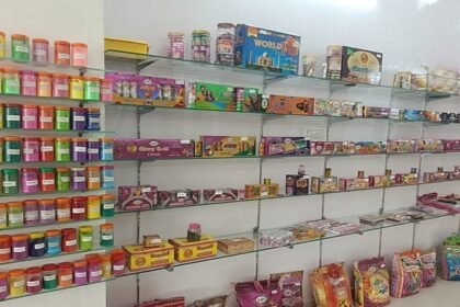 colourful-economy:-हाथरस-का-गुलाल-महकाएगा-पूरा-देश,-कारोबार-260-करोड़-के-पार,-होली-से-पहले-तेज-हुई-आपूर्ति