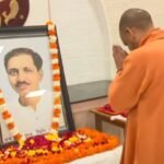 up-news:-पुण्यतिथि-पर-याद-किए-गए-पंडित-दीनदयाल-उपाध्याय,-सीएम-योगी-ने-चित्र-पर-पुष्पार्पित-कर-किया-नमन