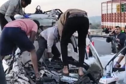 बेंगलुरु-में-भयानक-एक्सीडेंट,-हाईवे-पर-एक-साथ-टकराई-कई-गाड़ियां,-7-की-मौके-पर-मौत