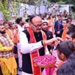 up-politics:-डिप्टी-सीएम-ब्रजेश-पाठक-ने-100-बटुकों-को-किया-सम्मानित,-बोले-चोटी-खींचने-वालों-को-लगेगा-पाप