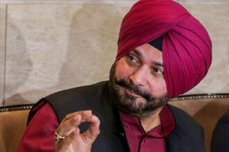 ‘जिनकी-लंगोटियां-फटी,-वो-हमारी-पगड़ी-उछाल-रहे’,-नवजोत-सिंह-सिद्धू-ने-किस-पर-कसा-तंज?