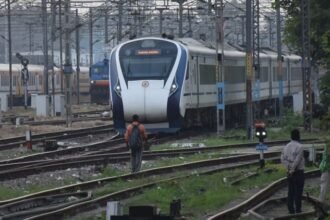 railway:-होली-पर-मुरादाबाद-होकर-गुजरेंगी-तीन-स्पेशल-ट्रेनें,-दो-के-फेरे-बढ़ाए,-लखनऊ-वाराणसी-जाने-वालों-को-राहत