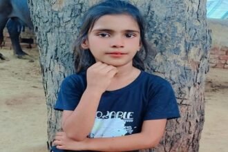 aligarh-accident:-सड़क-पार-कर-रही-बालिका-को-ईंटों-से-भरे-ट्रक-ने-रौंदा,-मौत,-लोगों-ने-ट्रक-में-लगाई-आग