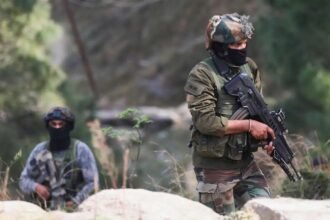 जम्मू-कश्मीर-के-किश्तवाड़-में-दो-आतंकी-ढेर,-सुरक्षाबलों-ने-जॉइंट-ऑपरेशन-में-2-एके-47-राइफल-भी-बरामद-की