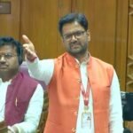 up:-अमरोहा-में-भाजपा-विधायक-की-कार-में-पथराव,-शराब-के-नशे-में-जमकर-बवाल,-चाैकी-प्रभारी-समेत-तीन-निलंबित