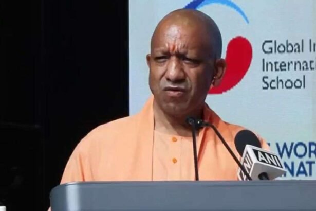सिंगापुर-में-cm-योगी-ने-कहा-“यूपी-में-ना-कर्फ्यू-और-ना-दंगा,-अब-सब-चंगा-है”,-ब्रह्मोस-मिसाइल-की-भी-तारीफ-की