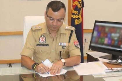 मेडिकल-स्टोर-पर-फर्जी-छापा:-40-हजार-की-डील-के-बाद-छोड़ा,-मुरादाबाद-सर्विलांस-प्रभारी-समेत-पांच-कर्मी-निलंबित