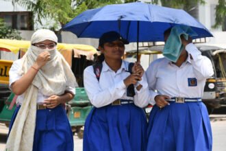 यूपी:-फरवरी-में-ही-तपने-लगा-प्रदेश,-आगरा-प्रयागराज-सहित-इन-जिलों-में-पारा-तीस-के-ऊपर,-पूर्वानुमान-हुए-जारी