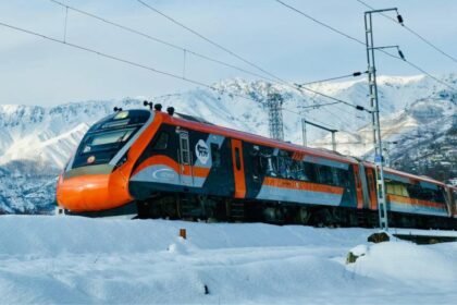 कटरा-श्रीनगर-वंदे-भारत-के-रूट-में-बदलाव!-अब-जम्मू-तवी-से-चलेगी-ट्रेन,-5-घंटे-से-कम-में-पूरा-होगा-सफर