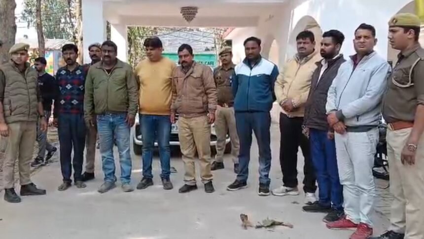 खुद-को-ट्रांसपोर्ट-का-अफसर-बताकर-हाईवे-पर-करते-थे-वसूली,-ऐसे-गिरफ्तार-हुआ-पूरा-गिरोह