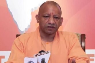 up:-सीएम-योगी-ने-दिए-निर्देश,-सभी-कर्मचारियों-का-वेतन-होली-से-पहले-देना-सुनिश्चित-करें,-तीन-मार्च-को-भी-छुट्टी