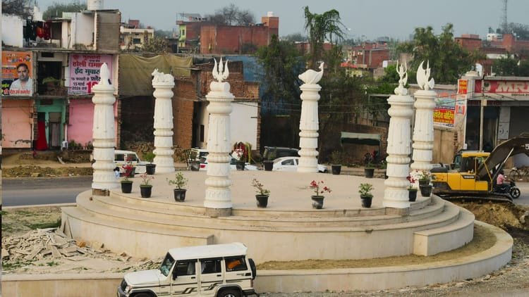 काशी-में-‘शंख-चौराहा’:-मोहनसराय-में-रखा-जाएगा-दो-मंजिला-मकान-जितना-ऊंचा-और-ट्रक-से-लंबा-शंख,-भव्य-होगा-नजारा