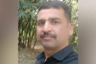 सूखा-पेड़-अचानक-से-गिरा:-कटहल-का-सूखा-पेड़-बाइक-सवार-पर-गिरा,-एक-युवक-की-मौत,-दूसरा-गंभीर-रुप-से-घायल