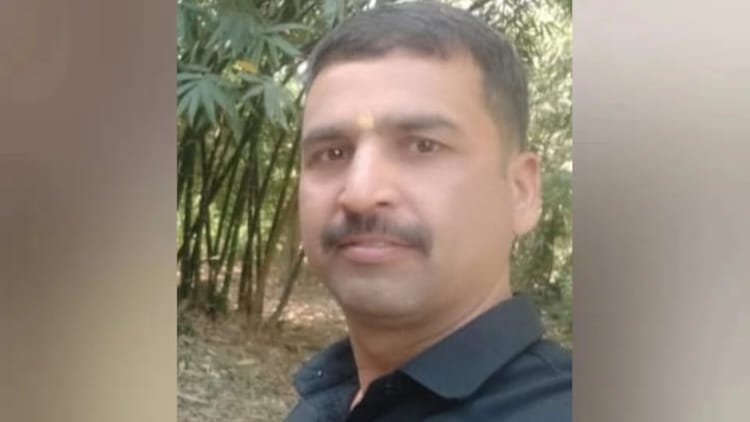 सूखा-पेड़-अचानक-से-गिरा:-कटहल-का-सूखा-पेड़-बाइक-सवार-पर-गिरा,-एक-युवक-की-मौत,-दूसरा-गंभीर-रुप-से-घायल