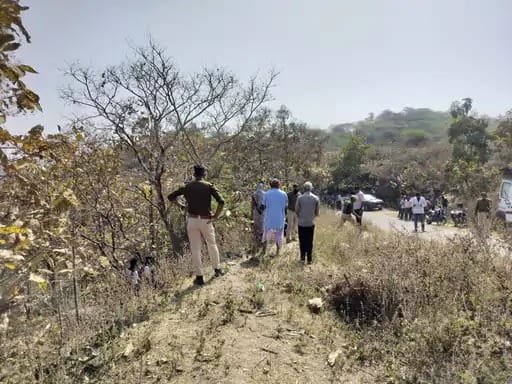 mathura-news:-गेहूं-के-खेत-में-मिला-नर-कंकाल,-एक-महीने-से-लापता-युवक-से-जुड़ा-शक;- डीएनए-से-खुलेगा-राज