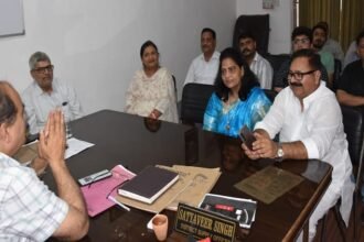 lpg:-गैस-सिलिंडर-के-लिए-अब-होने-लगी-मारपीट,-एक-एजेंसी-पर-कर्मचारियों-को-पीटा,-दूसरी-पर-युवक-पीटकर-किया-घायल