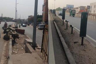 टूटे-डिवाइडर,-क्षतिग्रस्त-फुटपाथ:-आगरा-मथुरा-हाईवे-की-ऐसी-है-हालत,-हर-पल-हादसे-का-डर;-जिम्मेदार-बेखबर