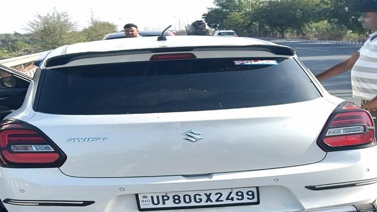 up:-पत्नी-के-सामने-पति-की-पिटाई,-कार-सवार-युवकों-ने-बोला-हमला;-तीन-दिन-बाद-दर्ज-हुई-प्राथमिकी