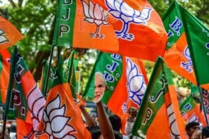 केरल-में-बीजेपी-कार्यकर्ता-के-घर-पर-फेंका-गया-विस्फोटक,-तेज-धमाके-के-साथ-फटा,-फॉरेंसिक-की-टीम-पहुंची