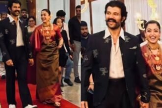 शादी-के-बाद-पहली-बार-ससुराल-पहुंचे-विजय,-रश्मिका-ने-मायके-में-दिखाया-ट्रेडिशनल-अवतार,-साड़ी-स्टाइल-पर-टिकी-निगाहें