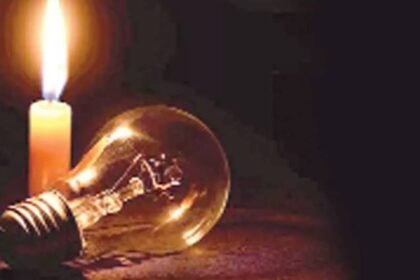 lucknow:-आंधी-ने-किया-अंधेरा,-दो-लाख-लोगों-की-बिजली-22-घंटे-तक-के-लिए-गुल,-ध्वस्त-हुआ-नेटवर्क